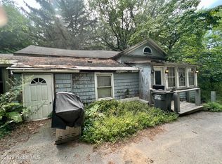 122 Sunnyside Rd, Glenville, NY 12302