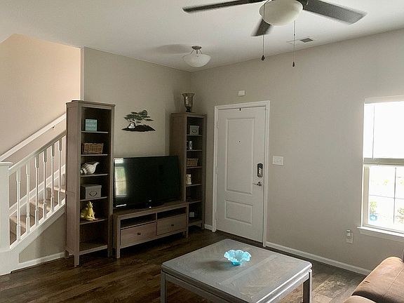 5th image of 4104 Beckenham Blvd