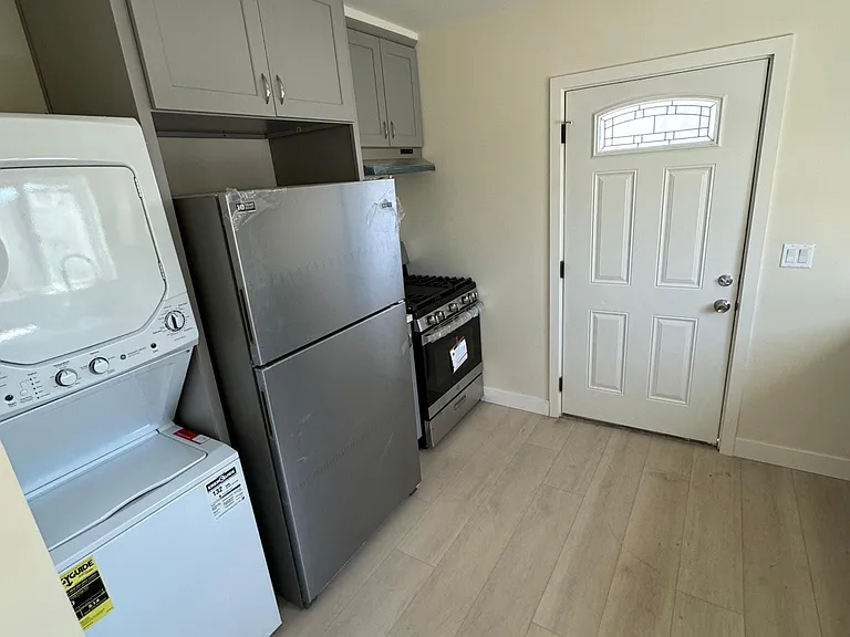 13347 Garber St — Photo 5