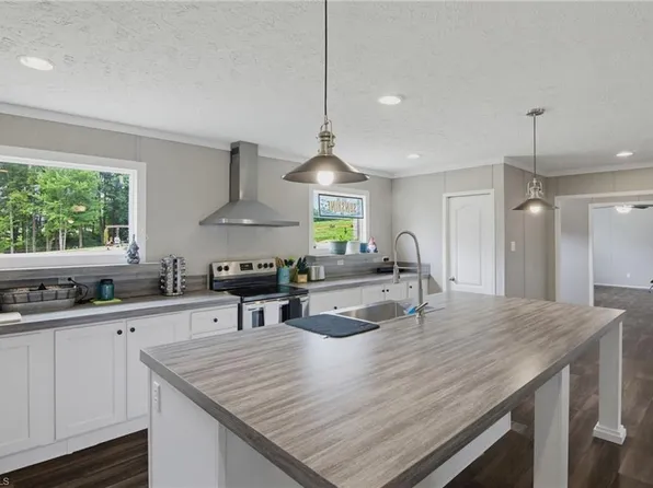 171 Free Bird Ln, Madison, NC 27025