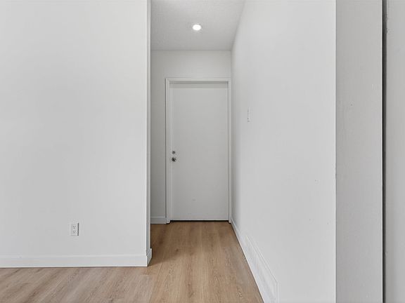 4th image of 7304/7306 78th Ave NW