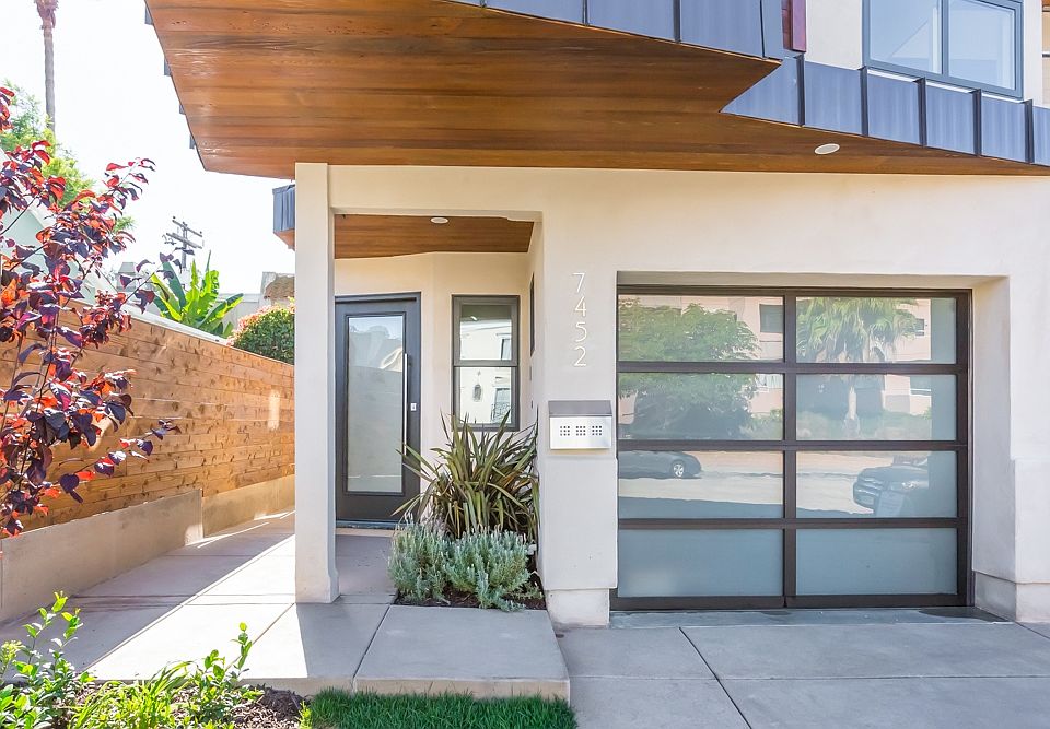 2nd image of 7454 Herschel Ave.