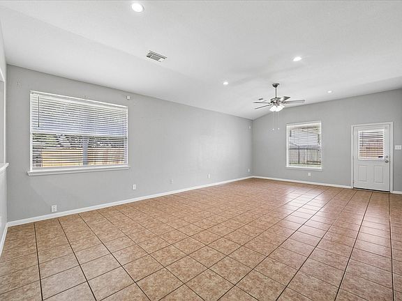 3rd image of 21316 Timber Bluff Ct