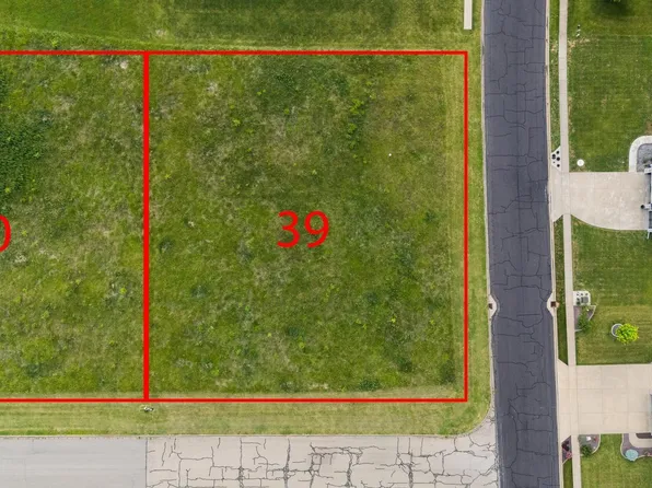 101 Apache Way, Groveland, IL 61535