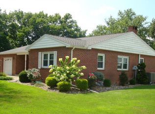 114 W 9th St, Watsontown, PA 17777