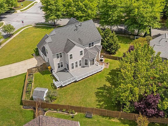 5th image of 915 Echo Bay Ct