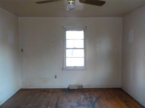 4th image of 2154 Shelby Ave