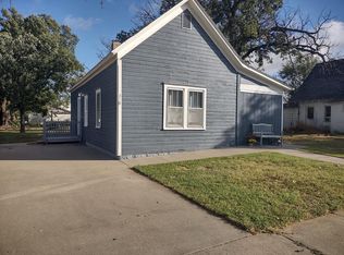 218 W Maple St, Bucklin, KS 67834