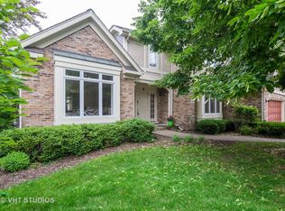 2564 Cotswolds Ct, Northbrook, IL