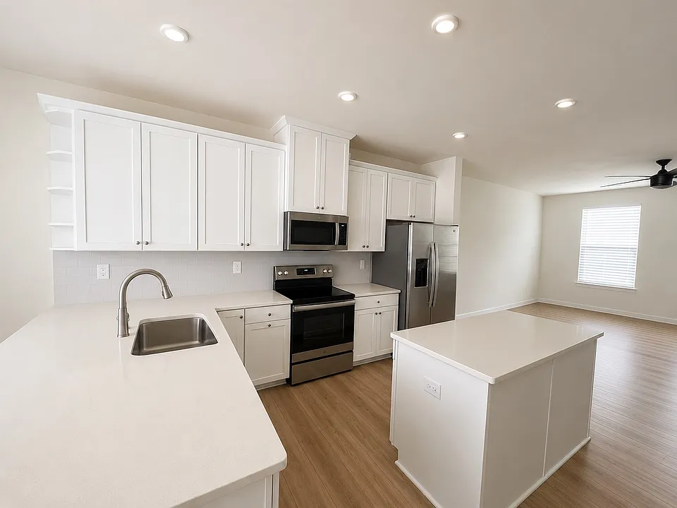 6208 Cleburne Ct