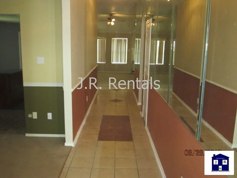 5510 Shawn Dr — Photo 86