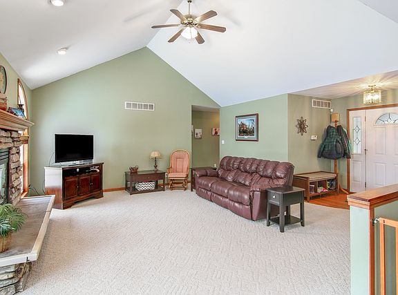 3rd image of 1826 Dolly Ct