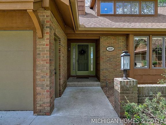 2nd image of 309 Glengarry Ct