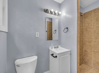 11401 Greenwood Rd, Kansas City, MO 64134