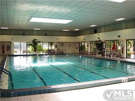 5th image of 14307 Bedford Dr APT 102