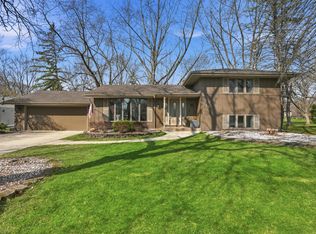 9346 Northcote Ave, Saint John, IN 46373