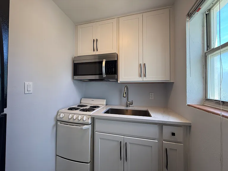 Ocean Reef Apartments — Photo 13