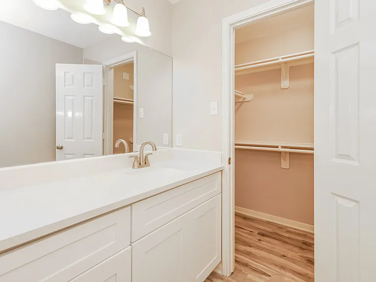 11002 Northam Dr — Photo 12