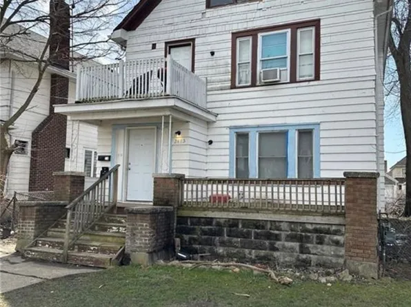 2415 La Salle Ave, Niagara Falls, NY 14301