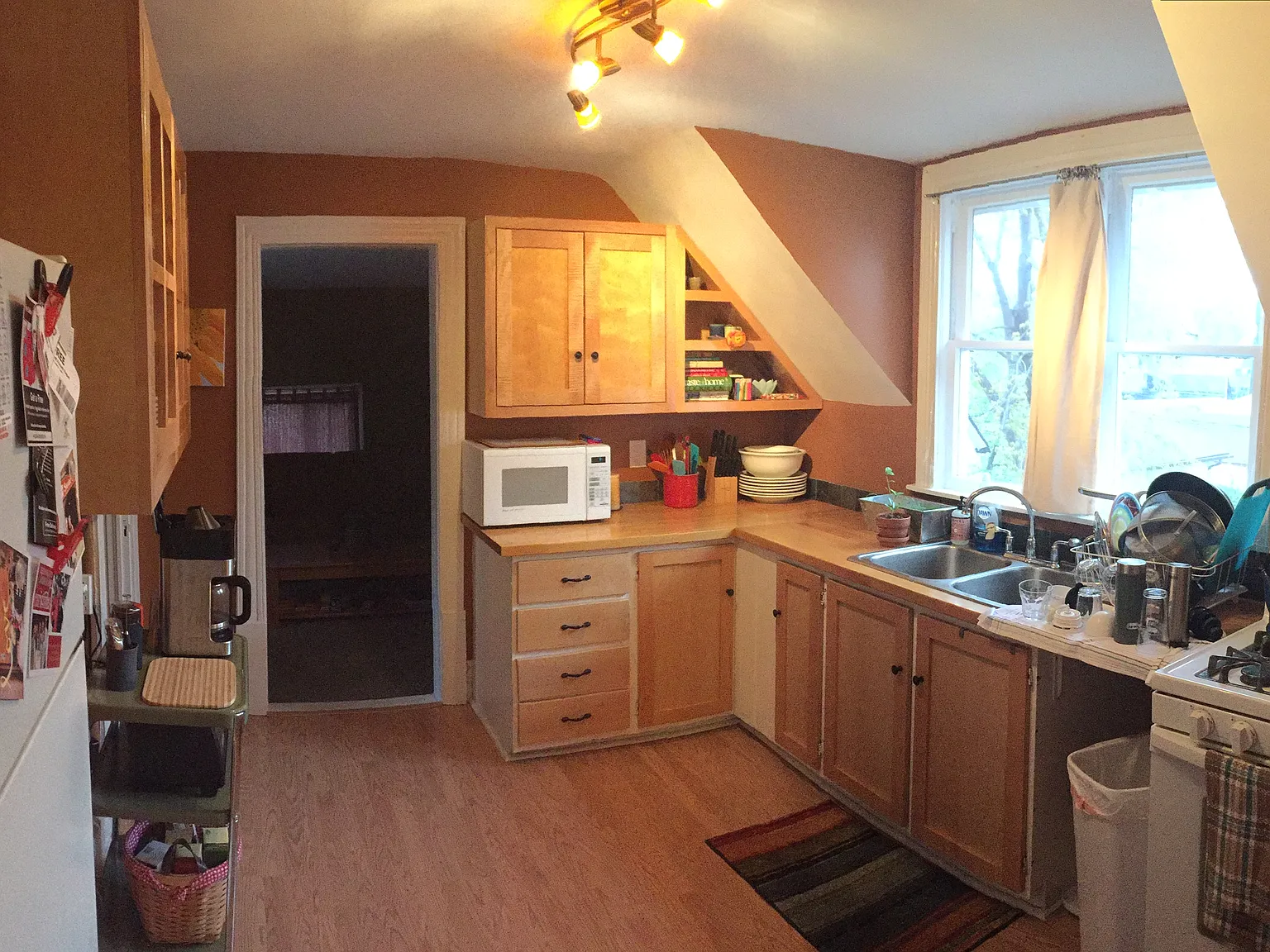 2 bed, 1000 sqft, $1,550 — Photo 2