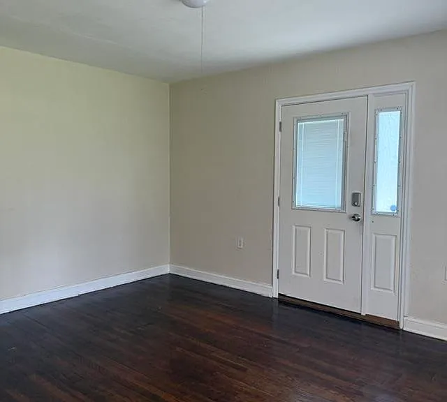 783 Parklawn Ct — Photo 6