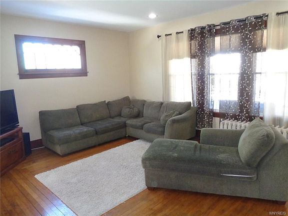3rd image of 4860 West Ave
