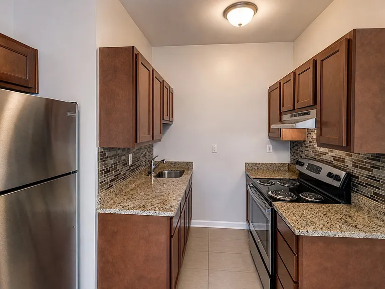 322 Melwood Ave — Photo 3