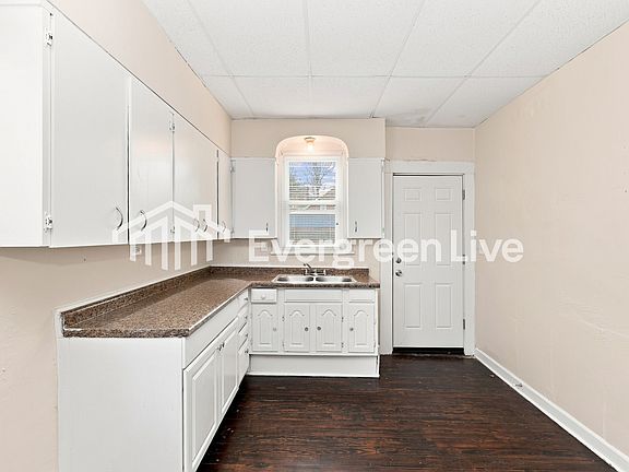 5th image of 3914 Trevor Ave