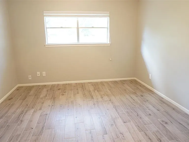 5727 Braesvalley Dr — Photo 12