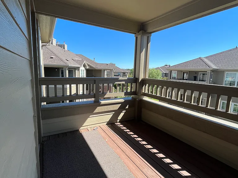 Back patio has two ways to get to it