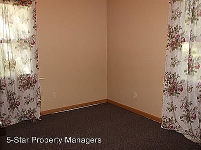 3rd image of 1401 Columbian Ave