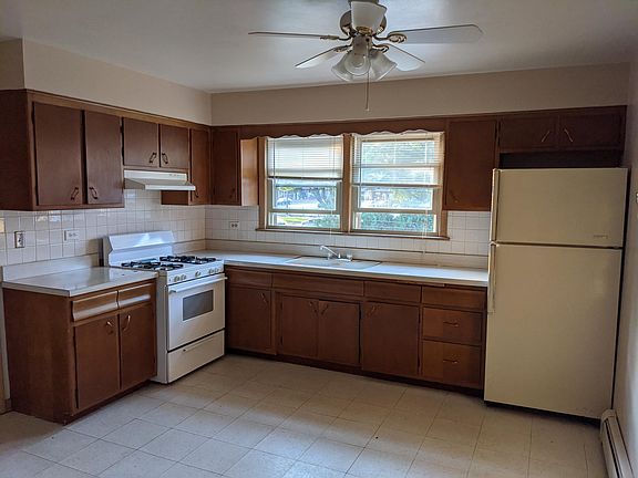 5th image of 6177 N Northwest Hwy #105