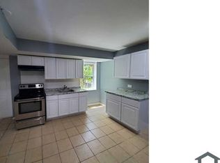 169 Osborne Ter, Newark, NJ 07112