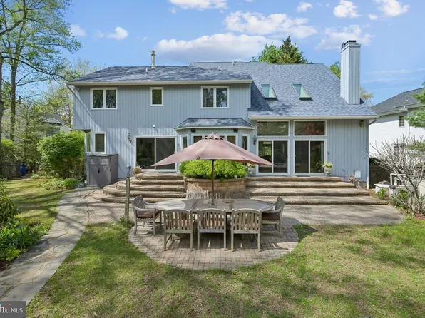 11 Rancocas Ln, Medford, NJ 08055