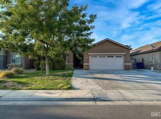 9304 Whitman Ave, Bakersfield, CA 93311