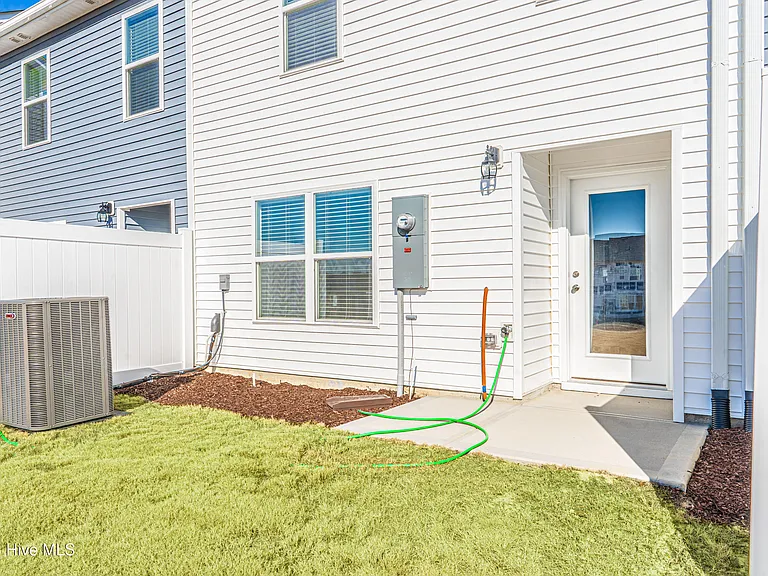 205 Maddox Dr — Photo 28
