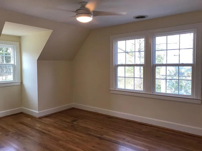 131 Rosedale Cir — Photo 8