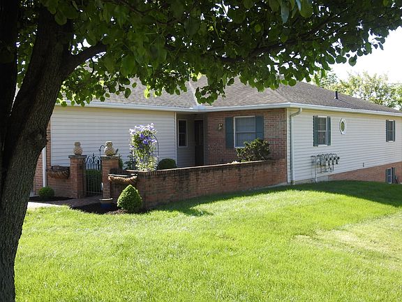 End unit condo