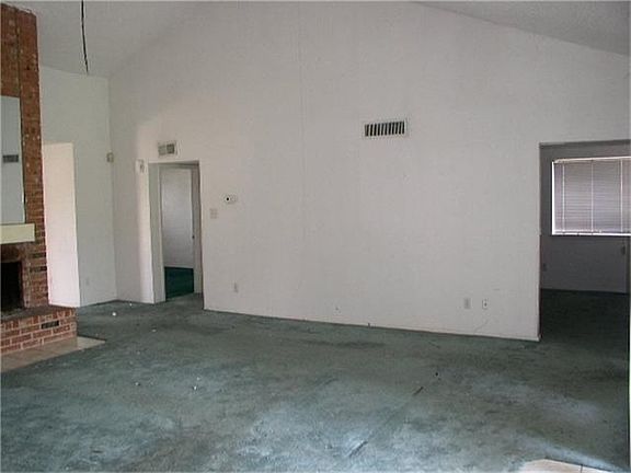 3rd image of 2206 Long Barrel Ln