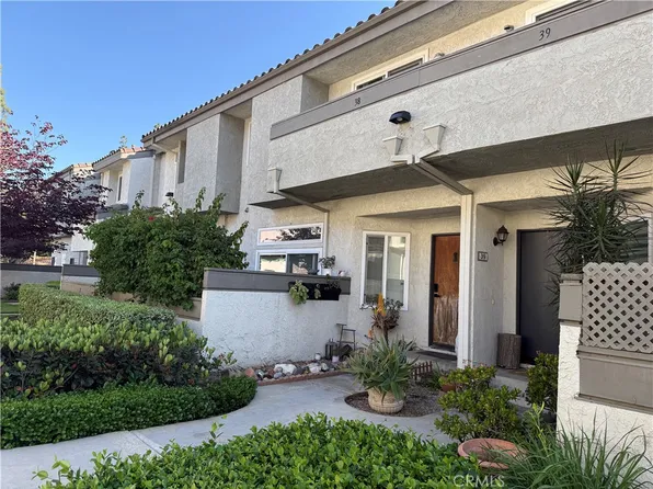 38 Brownfield Ln, Pomona, CA 91766