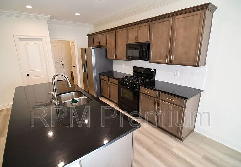 7108 Kenilworth Crossing Ave — Photo 9