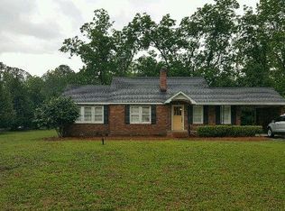 906 Adel Rd, Nashville, GA 31639