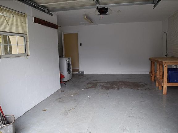 2nd image of 600 Birchwood Ln