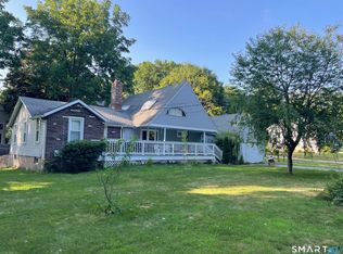 125 Old Sachems Head Rd, Guilford, CT 06437