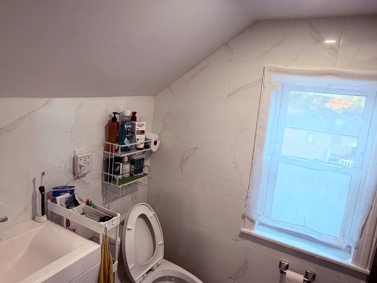 2 bed, 700 sqft, $2,200 — Photo 4