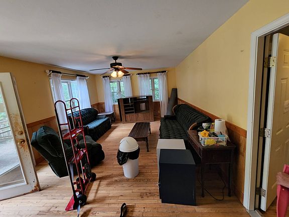 5th image of 51 Chase Ln