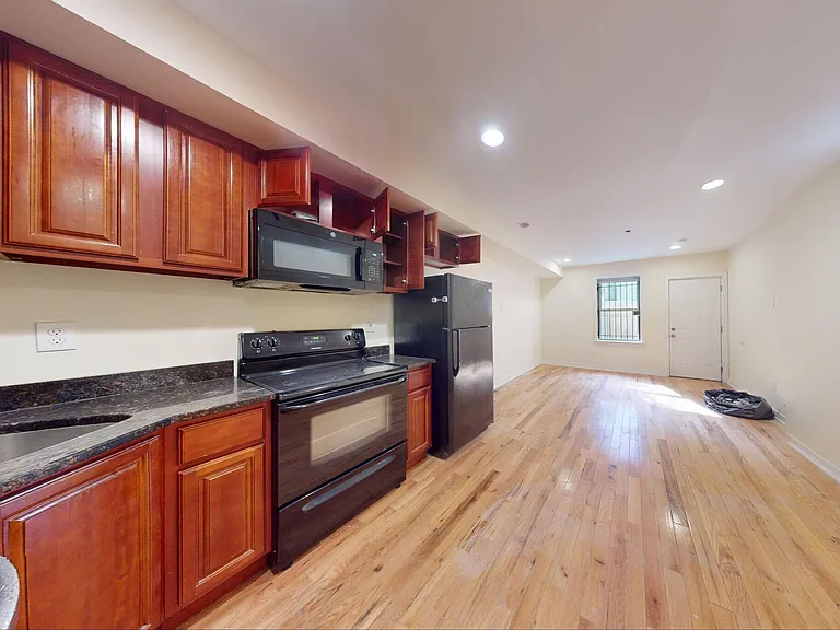 1526 N Carlisle St — Photo 1