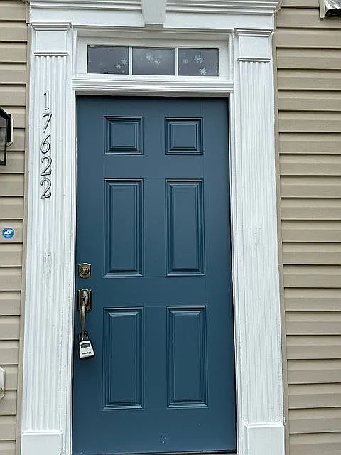4 bed, 1320 sqft, $1,900 — Photo 2