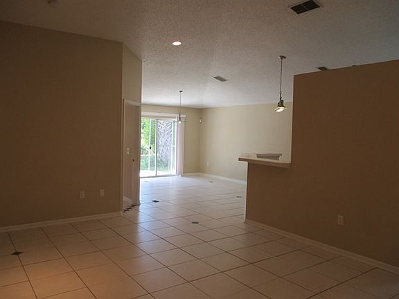4th image of 7324 Overland Park Blvd