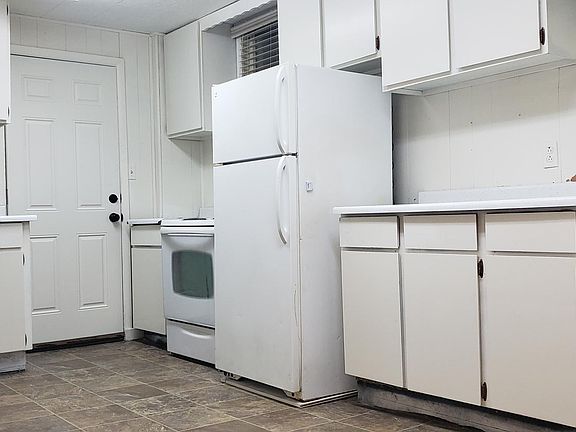 2nd image of 425 Hyde Pocatello #B
